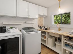 14235 248th Place SE, Issaquah WA 98027