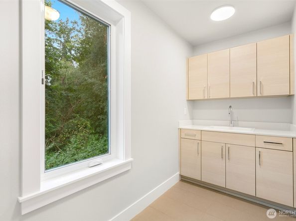 13016 SE 19th Court, Bellevue WA 98005