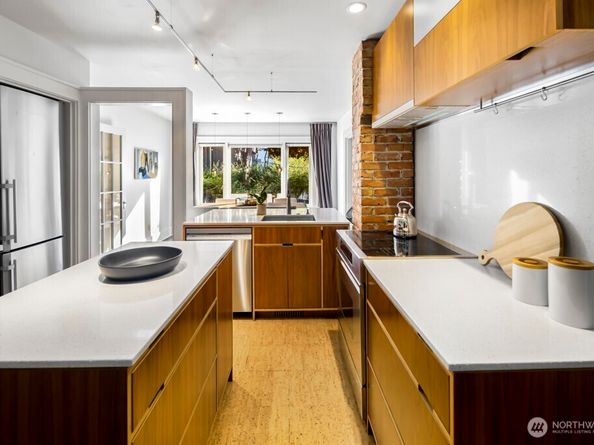 3618 Whitman Avenue N, Seattle WA 98103