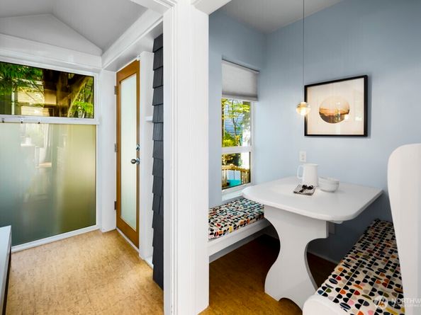 3618 Whitman Avenue N, Seattle WA 98103