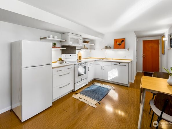 3618 Whitman Avenue N, Seattle WA 98103