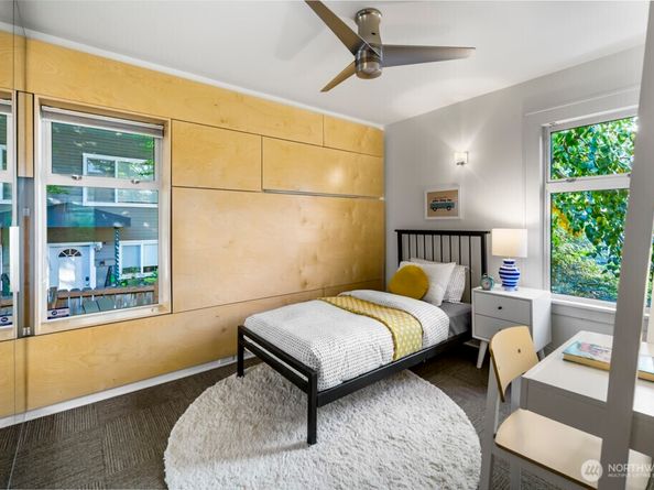 3618 Whitman Avenue N, Seattle WA 98103