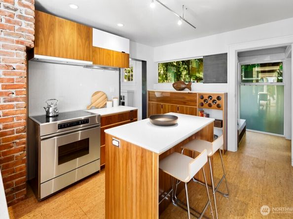 3618 Whitman Avenue N, Seattle WA 98103