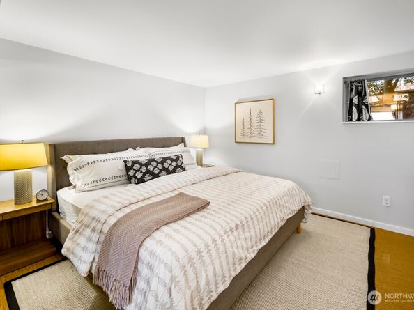 3618 Whitman Avenue N, Seattle WA 98103