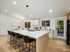 16044 Greenwood Avenue N, Shoreline WA 98133