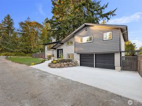 16044 Greenwood Avenue N, Shoreline WA 98133
