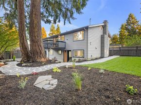 16044 Greenwood Avenue N, Shoreline WA 98133