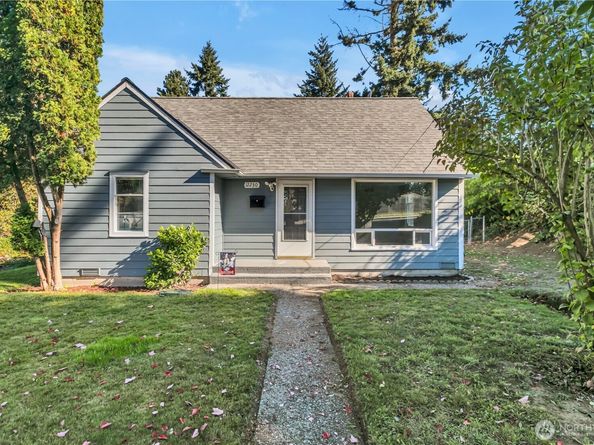 12230 68th Avenue S, Seattle WA 98178