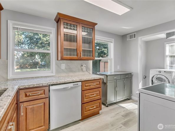 12230 68th Avenue S, Seattle WA 98178