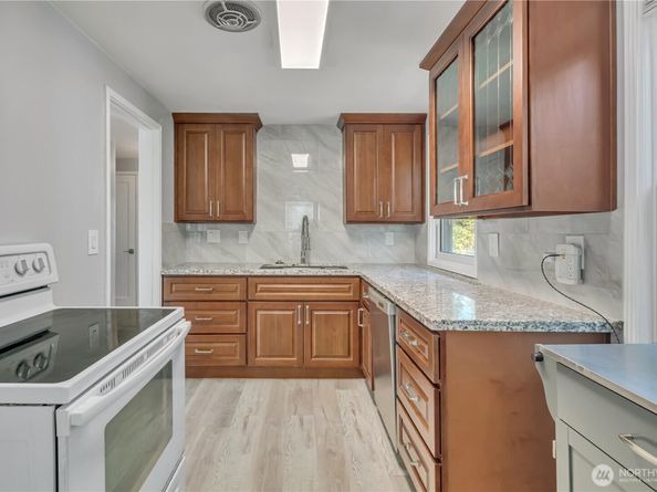 12230 68th Avenue S, Seattle WA 98178