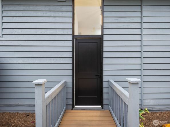 16802 NE 6th Place, Bellevue WA 98008