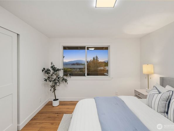 16802 NE 6th Place, Bellevue WA 98008