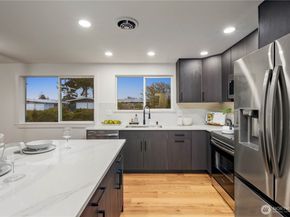 16802 NE 6th Place, Bellevue WA 98008