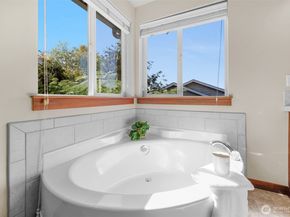 17404 14th Avenue SE, Bothell WA 98012