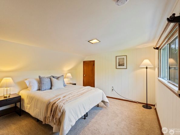10340 39th Avenue NE, Seattle WA 98125