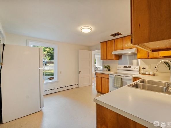 10340 39th Avenue NE, Seattle WA 98125