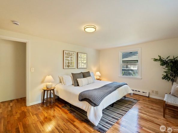 10340 39th Avenue NE, Seattle WA 98125