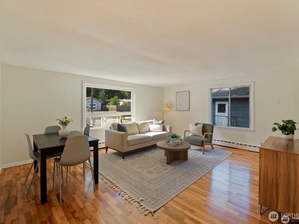 10340 39th Avenue NE, Seattle WA 98125