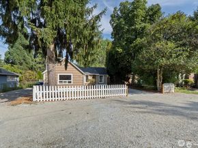 10340 39th Avenue NE, Seattle WA 98125
