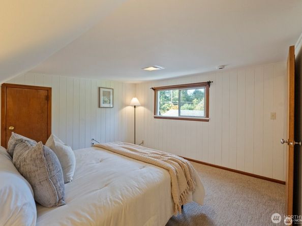 10340 39th Avenue NE, Seattle WA 98125