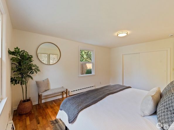 10340 39th Avenue NE, Seattle WA 98125