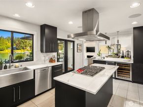 5482 Fletcher Landing NE, Bainbridge Island WA 98110