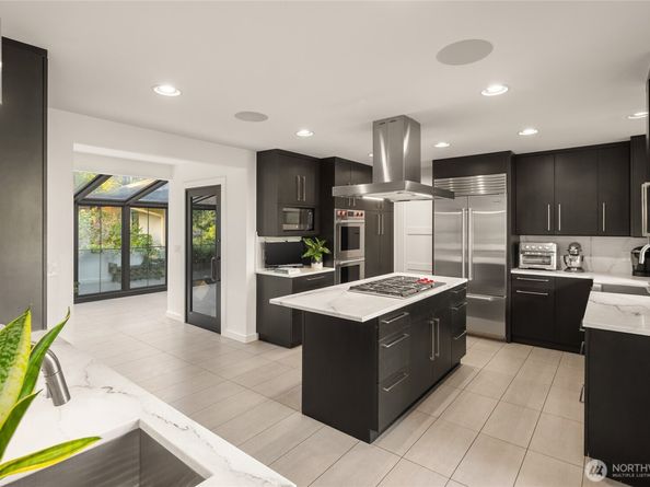 5482 Fletcher Landing NE, Bainbridge Island WA 98110