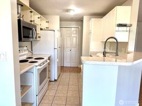 10824 SE 170th Street 201, Renton WA 98055