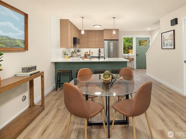 11524 38th Avenue NE A, Seattle WA 98125
