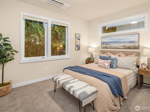 11524 38th Avenue NE A, Seattle WA 98125