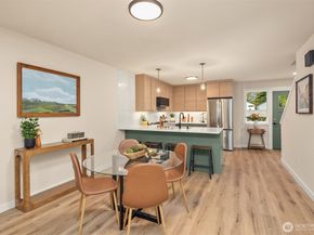 11524 38th Avenue NE A, Seattle WA 98125
