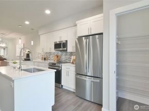 5020 148th Street SW E4, Edmonds WA 98026