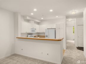 12530 Admiralty Way I202, Everett WA 98204