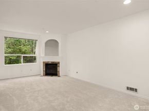 12530 Admiralty Way I202, Everett WA 98204