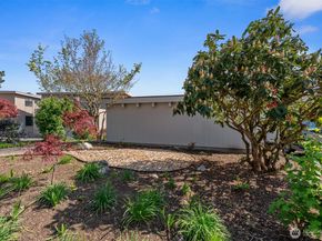 3601 24th Avenue W 104, Seattle WA 98199