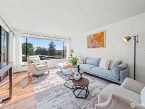 3601 24th Avenue W 104, Seattle WA 98199