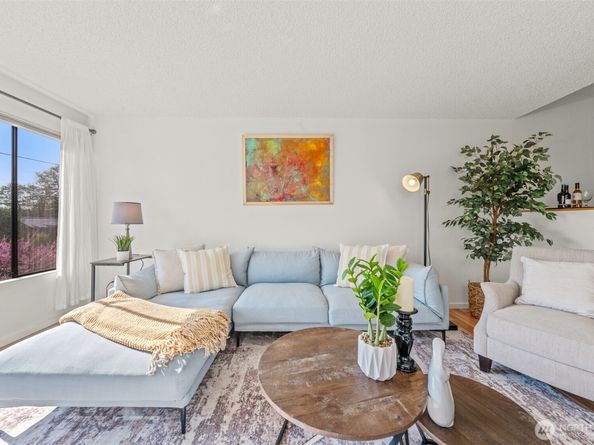 3601 24th Avenue W 104, Seattle WA 98199