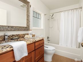 4505 NE 55th Street, Seattle WA 98105