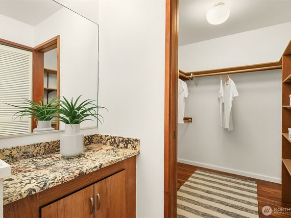4505 NE 55th Street, Seattle WA 98105