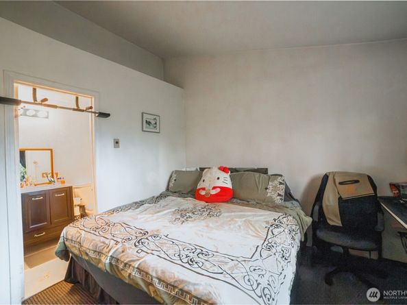 833 SW Sunset Boulevard 42, Renton WA 98057
