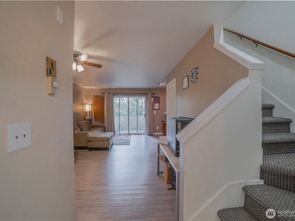 833 SW Sunset Boulevard 42, Renton WA 98057