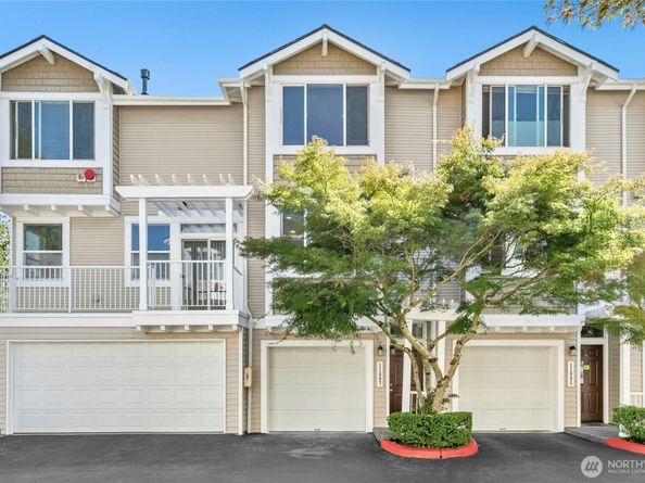 11897 NE 163rd Place 202, Bothell WA 98011