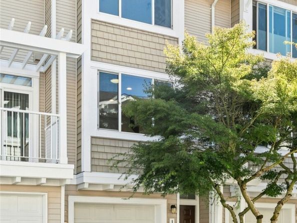 11897 NE 163rd Place 202, Bothell WA 98011