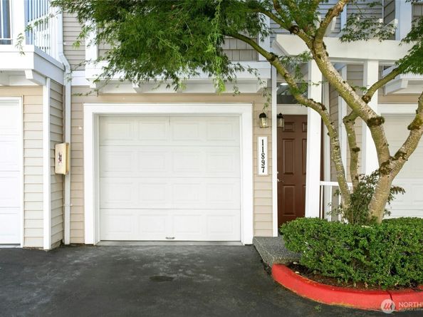 11897 NE 163rd Place 202, Bothell WA 98011