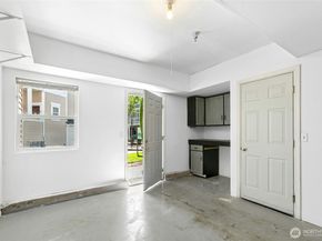 11897 NE 163rd Place 202, Bothell WA 98011