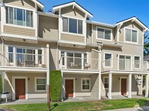 11897 NE 163rd Place 202, Bothell WA 98011