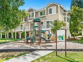 11897 NE 163rd Place 202, Bothell WA 98011