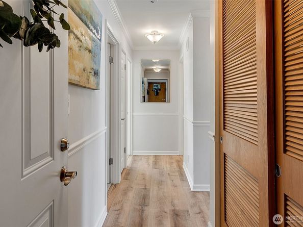 500 W Olympic Place 301, Seattle WA 98119