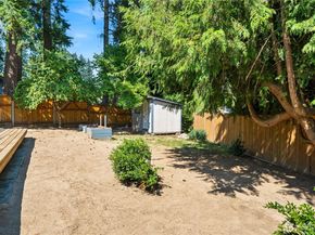 632 S 196th Street, Des Moines WA 98148