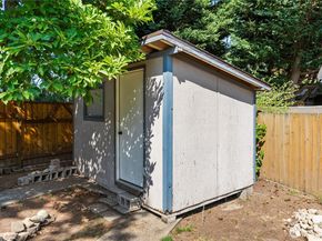632 S 196th Street, Des Moines WA 98148